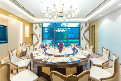 Dinosaur-Valley-Hot-Spring-Hotel