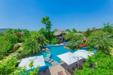 Dinosaur-Valley-Hot-Spring-Hotel