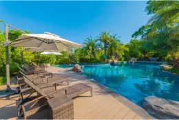 Dinosaur-Valley-Hot-Spring-Hotel