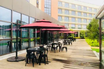 Dinosaur-Valley-Hot-Spring-Hotel